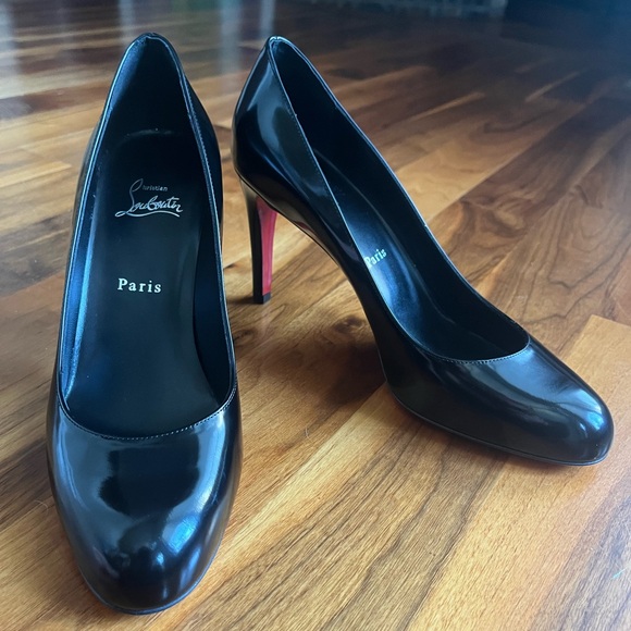 CHRISTIAN LOUBOUTIN
Pumppie Red Sole Calfskin Leather Round Toe, NEW - Picture 7 of 16